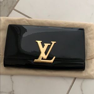 AMAZING CONDITION LOUIS VUITTON CLUTCH!